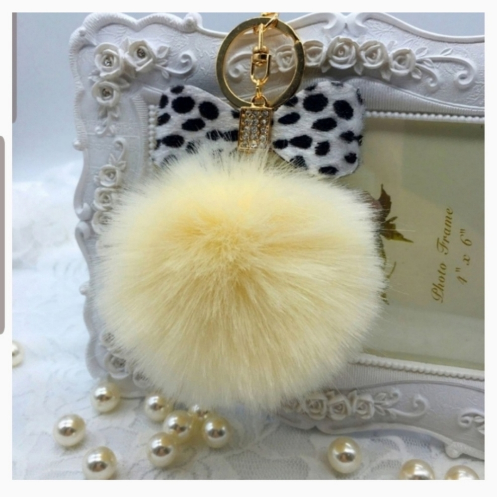 Beige Leopard Bow Pompom Keychain